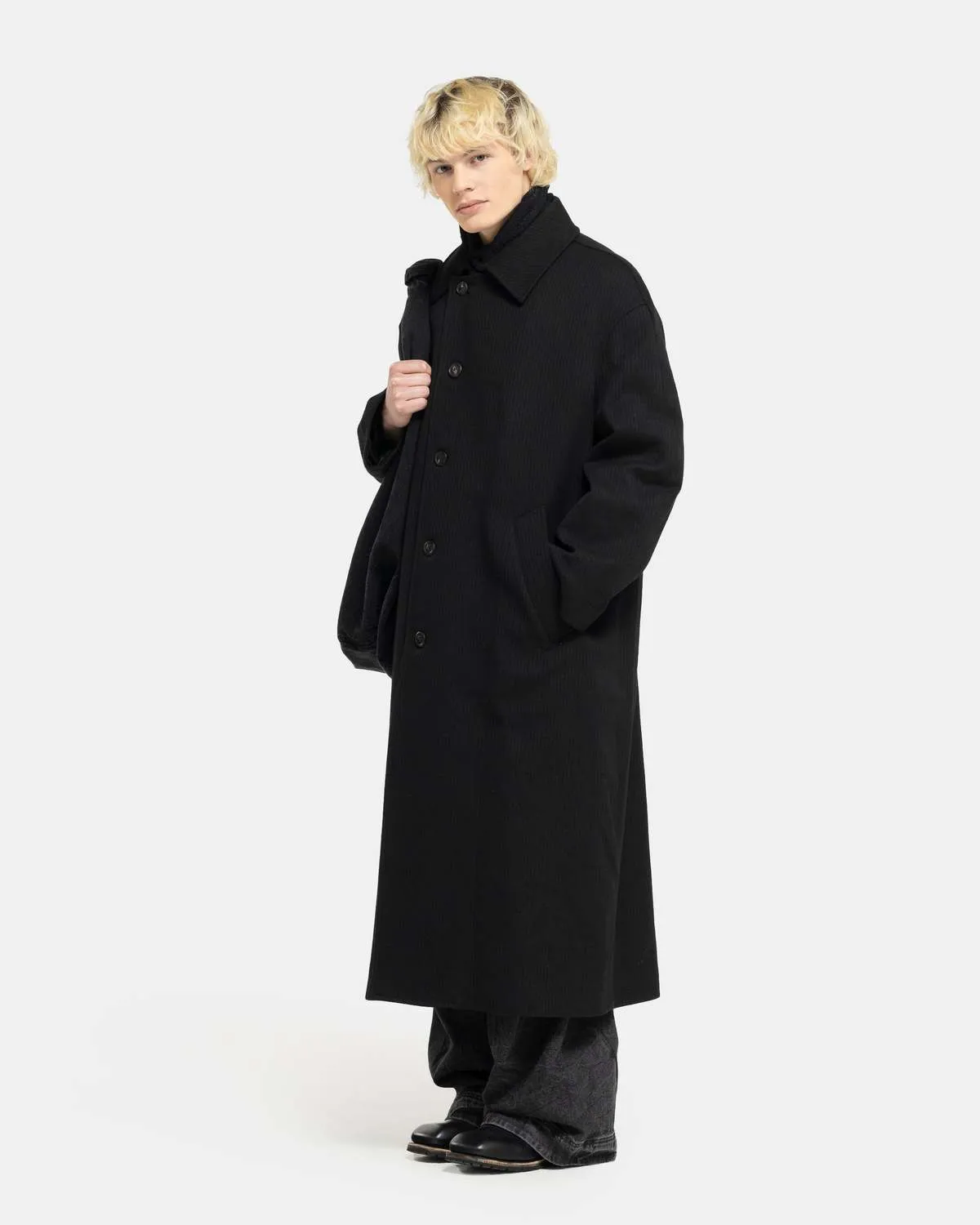 Collapse Car Coat - Black