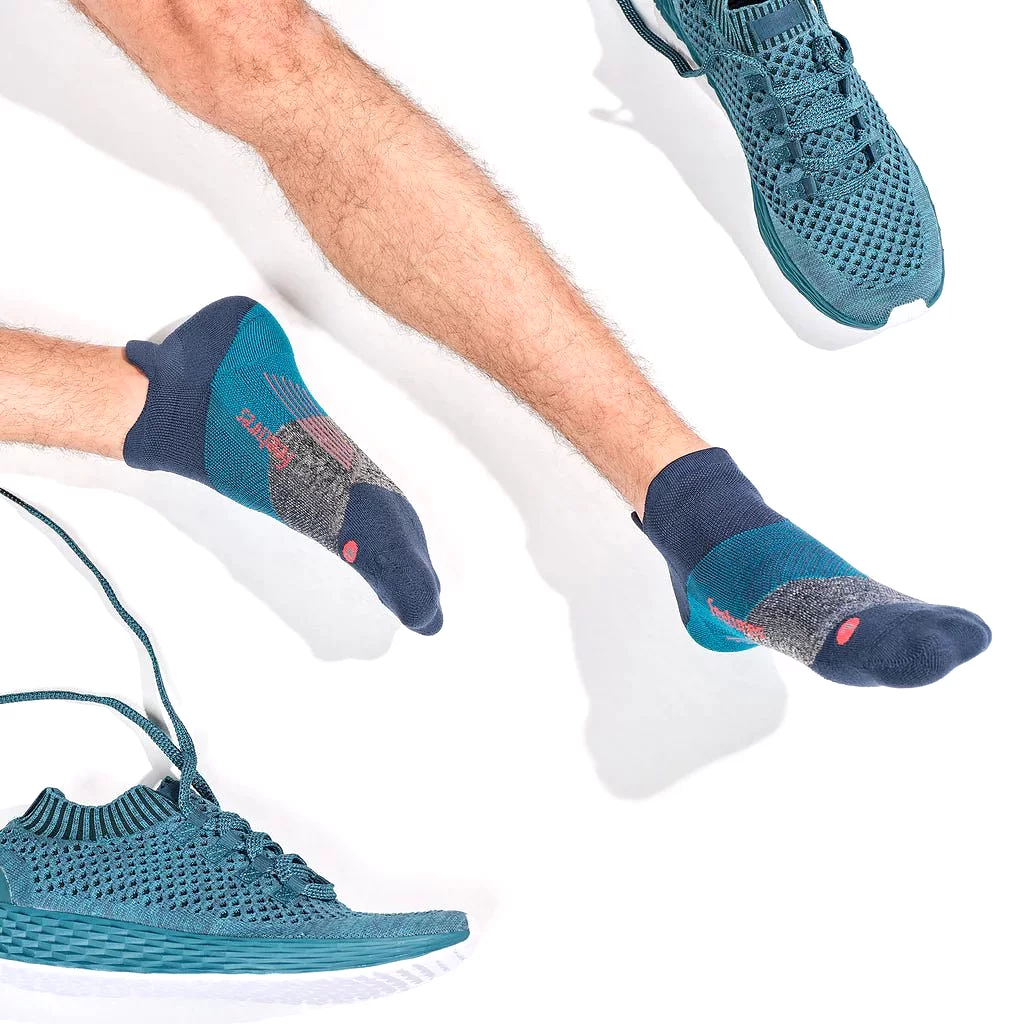 Feetures Elite Light Cushion No Show Tab Socks - Trek Teal