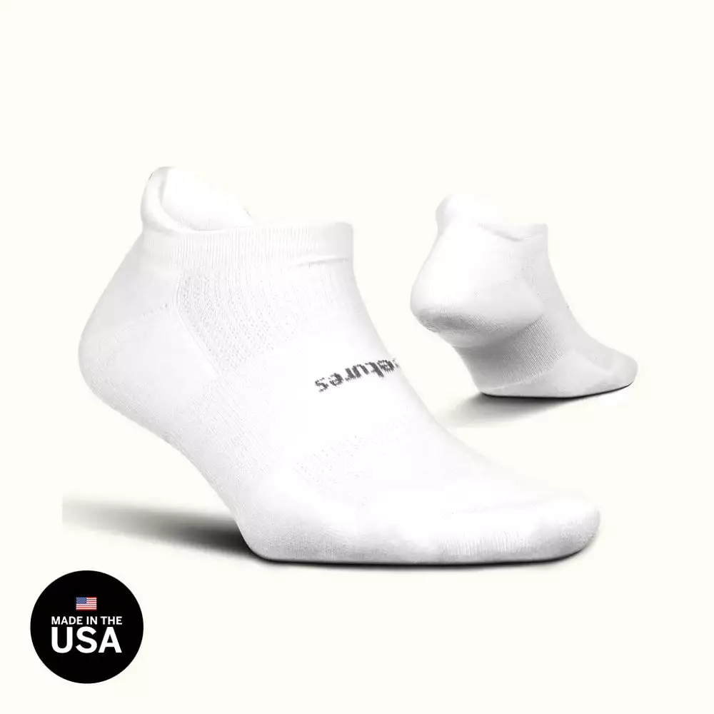 Feetures High Performance Max Cushion No Show Tab Socks - White