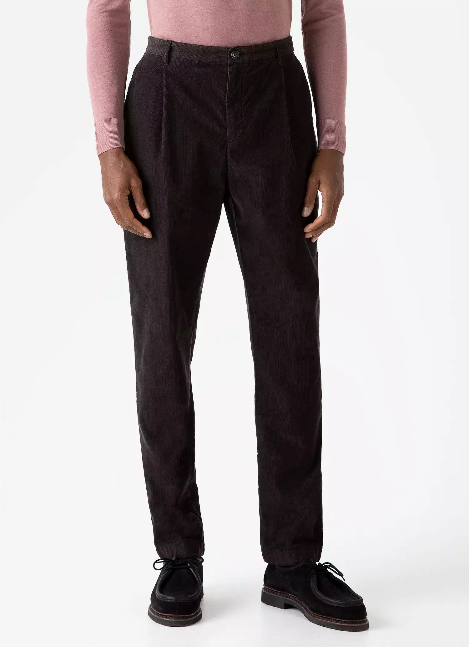 Men's Pleated Corduroy Trouser in Coffee