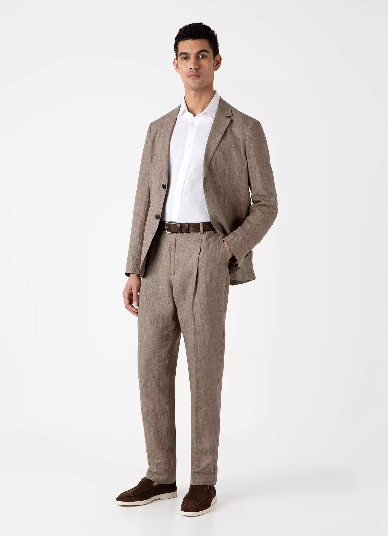 Men's Pleated Linen Trouser in Dark Sand