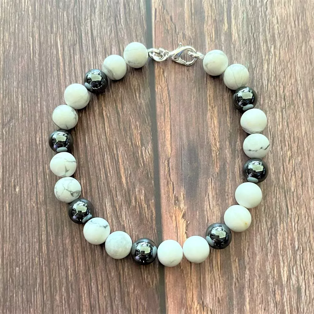 Men's White and Gray Howlite Stone Beaded Bracelet